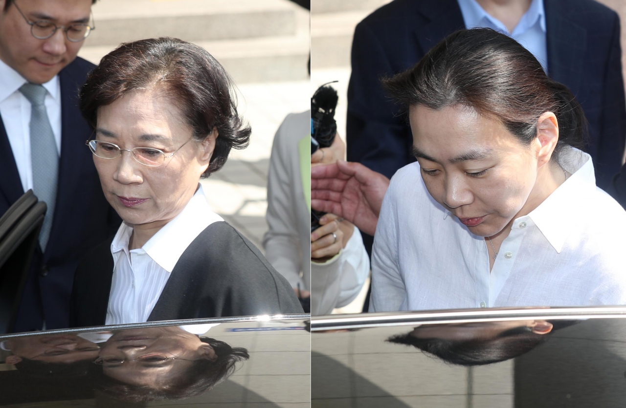 관세법 위반 혐의로 기소된 이명희 전 일우재단 이사장과 딸 조현아 전 대한항공 부사장이 각각 13일 오전 인천지방법원에서 열린 1심 선고공판을 마치고 법원을 나서고 있다. ⓒ뉴시스
