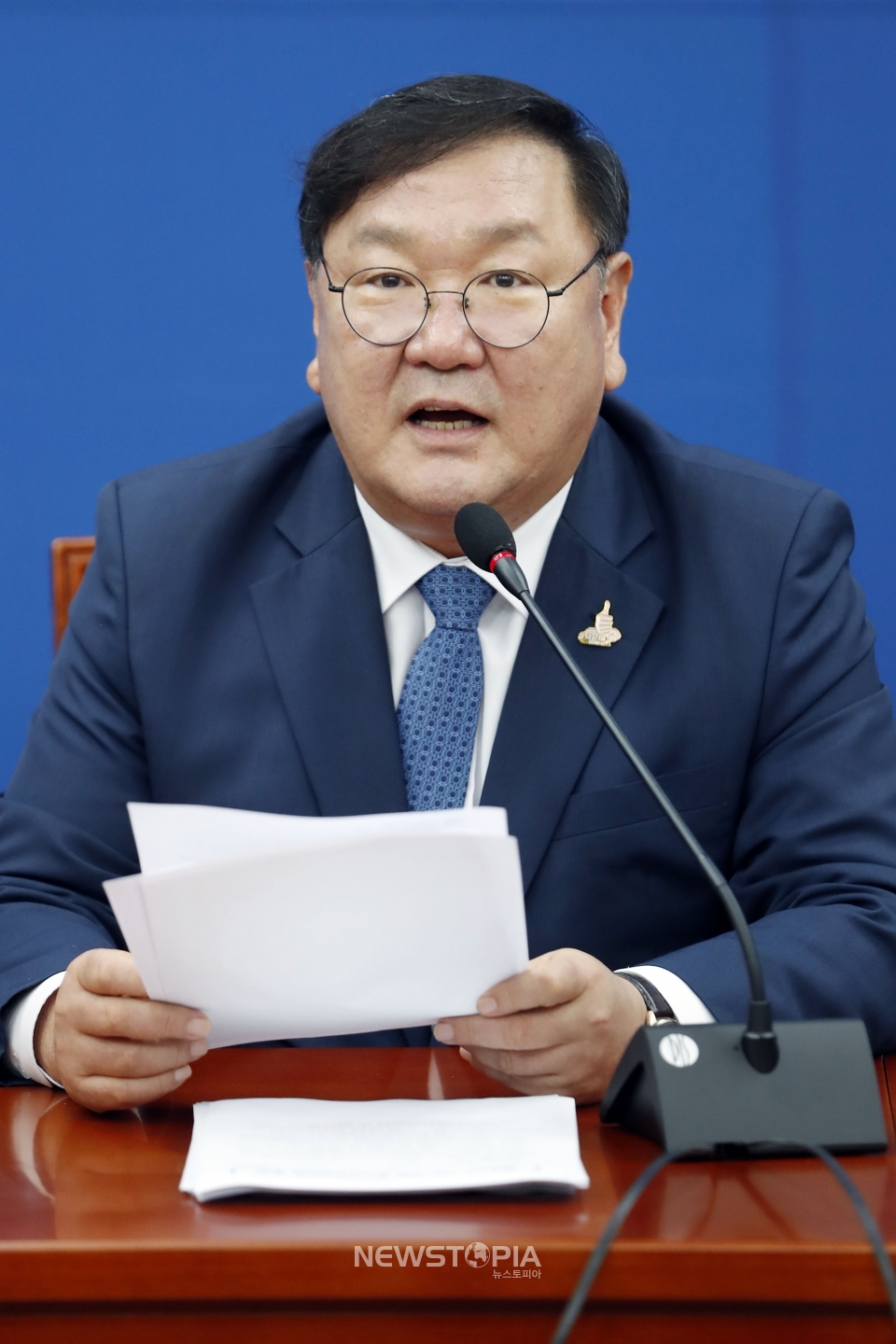 김태년 더불어민주당 원내대표가 23일 서울 여의도 국회에서 열린 정책조정회의에서 발언하고 있다.