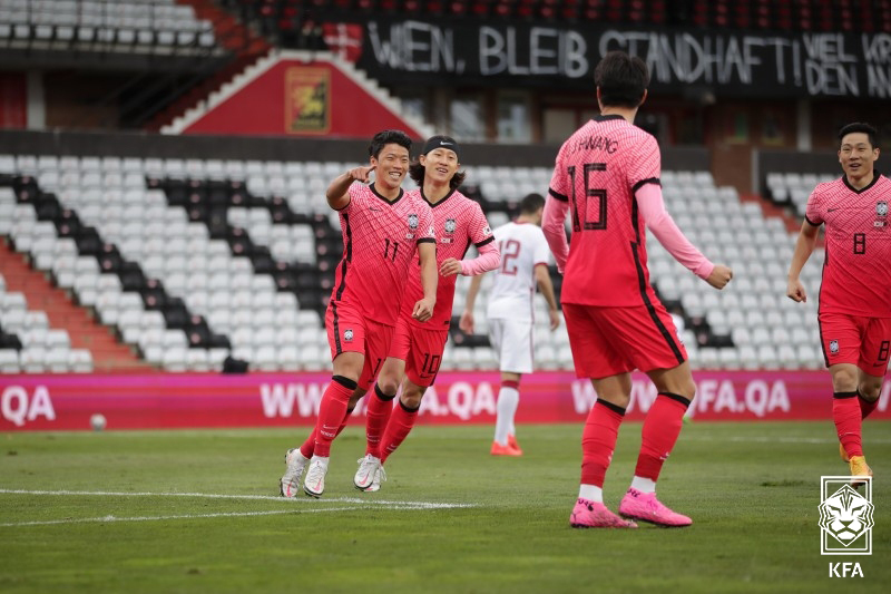 남자축구국가대표팀 황희찬이 17일(현지시간) 오스트리아 마리아엔처스도로프 BSFZ아레나에서 열린 한국 vs 카타르 경기에서 골을 넣고 세레머니를 하고 있다. (사진=대한축구협회 제공)