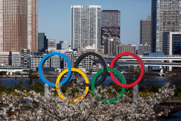 도쿄에 설치된 올림픽 조형물ⓒAP/뉴시스