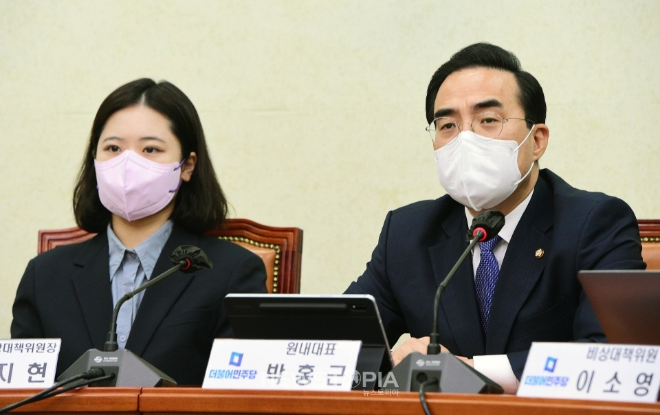 박홍근 더불어민주당 원내대표가 2일 국회에서 열린 비상대책위원회의에서 발언을 하고 있다.ⓒ뉴시스