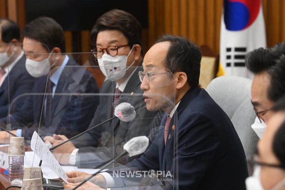 추경호 경제부총리 겸 기획재정부 장관이 15일 서울 여의도 국회에서 열린 제3차 당정협의회에서 발언하고 있다.