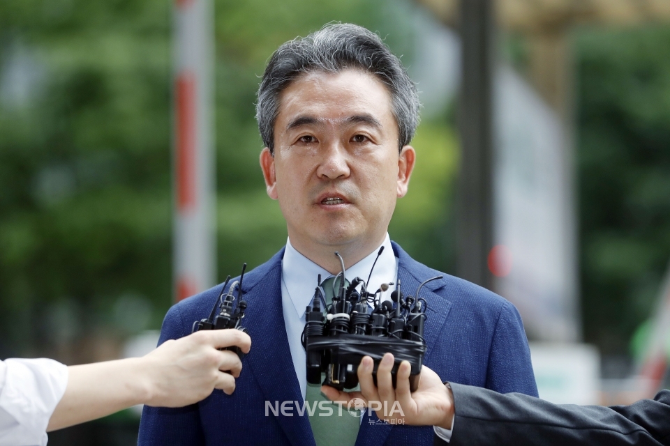 윤희근 경찰청장 내정자가 5일 서울 서대문구 국가경찰위원회에서 열린 차기 경찰청장 임명제청동의안 심의위원회에 출석하며 소감을 말하고 있다.ⓒ뉴시스