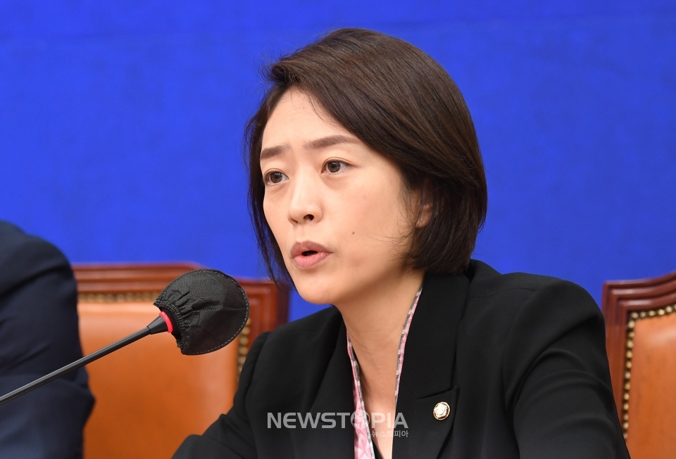 고민정 더불어민주당 최고위원이 29일 오전 서울 여의도 국회에서 열린 최고위원회의에 참석해 모두 발언하고 있다.ⓒ뉴시스