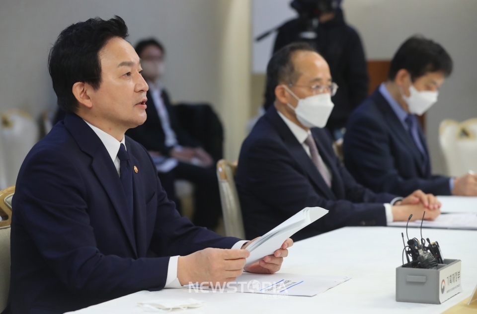 원희룡 국토교통부 장관이 10일 오전 서울 종로구 정부서울청사에서 열린 제3차 부동산 관계장관회의에 참석해 발언하고 있다.ⓒ뉴시스