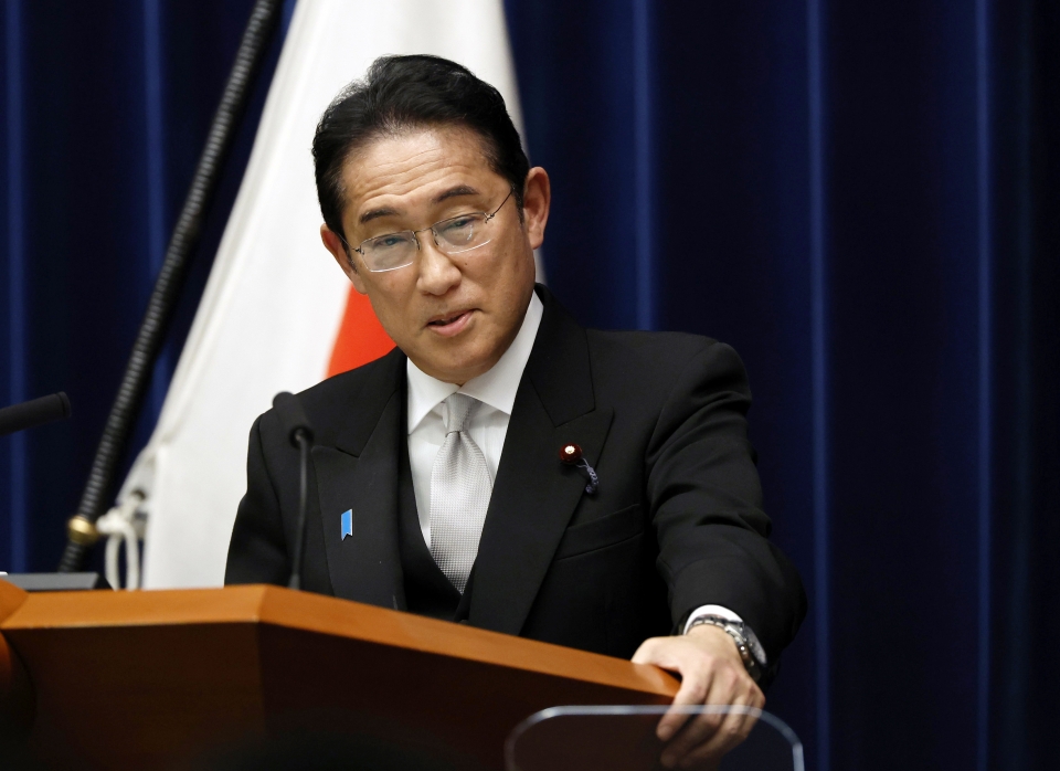 AP/뉴시스]기시다 후미오 일본 총리가 지난 13일 개각 후 총리 관저에서 기자회견을 가지고 있다.ⓒ뉴시스