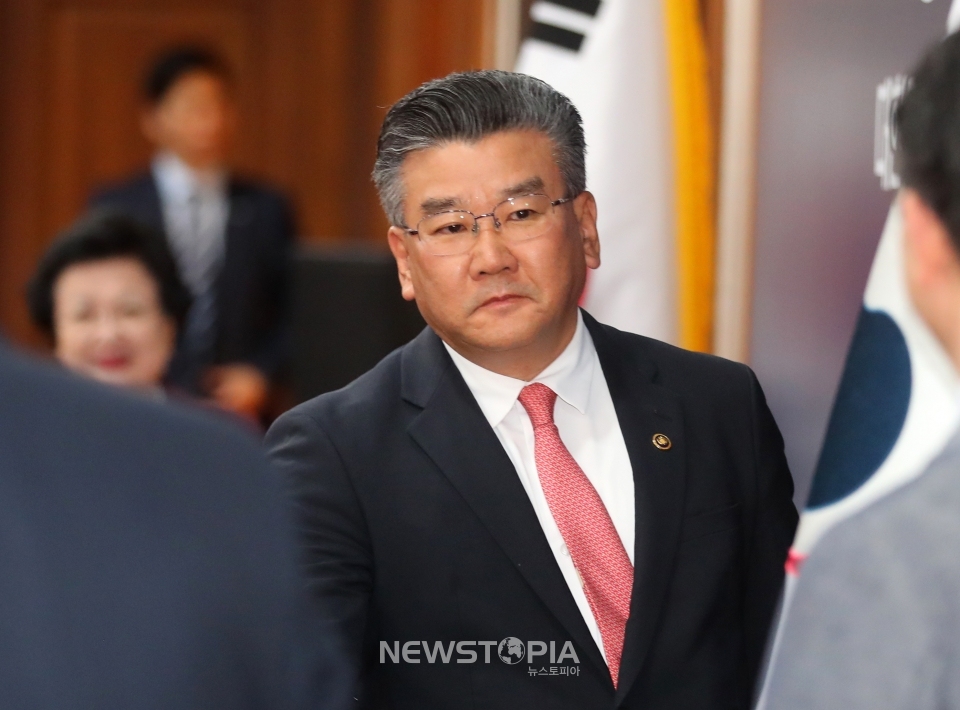 유병호 감사원 사무총장이 24일 오전 서울 종로구 정부서울청사에서 열린 국무회의에 참석하고 있다.ⓒ뉴시스