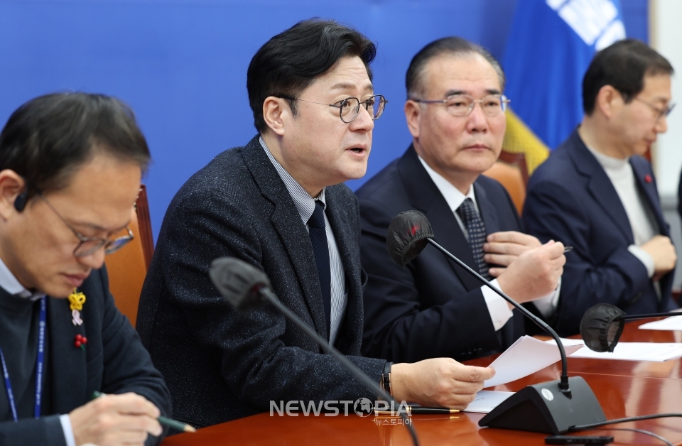 홍익표 더불어민주당 원내대표가 14일 오전 서울 여의도 국회에서 열린 정책조정회의에서 발언하고 있다.ⓒ뉴시스