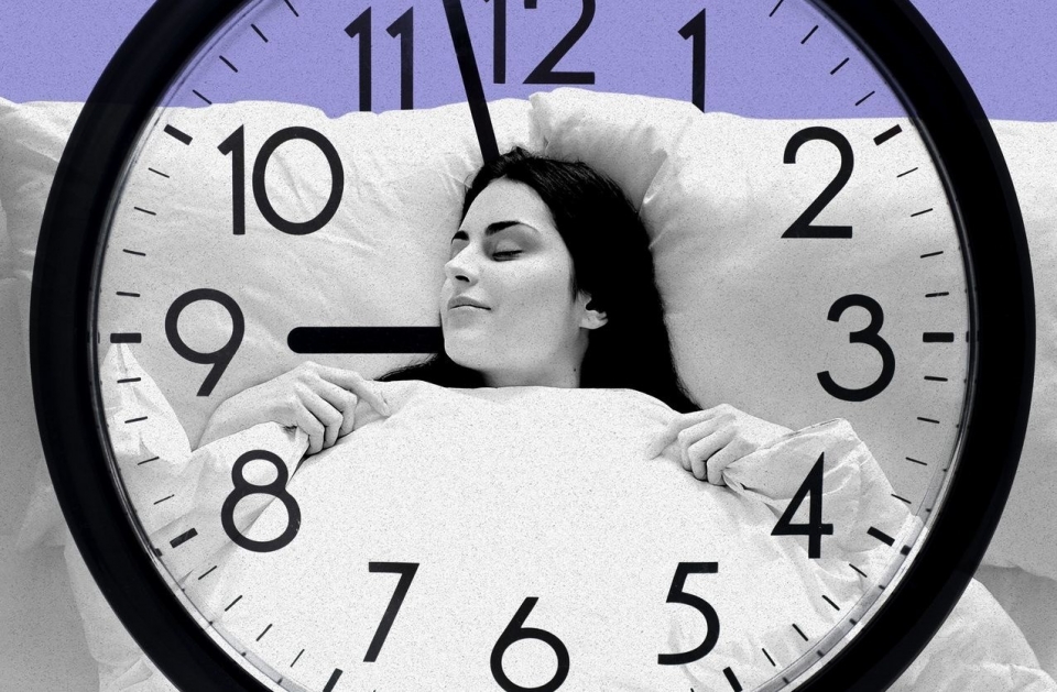 [서울=뉴시스] 미국 MZ세대는 근래 평균적으로 밤 9시에 취침한다고 월스트리트저널(WSJ)이 1일(현지시간) 보도했다. 사진은 9시즈음 잠을 취하는 여성에 모습. (사진=WSJ)