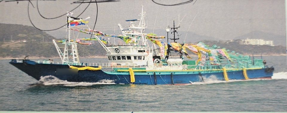 8일 오전 제주 비양도 북서쪽 약 24㎞ 해상에서 부산선적 129t급 대형선망 어선 금성호(승선원 27명)가 침몰 중이라는 신고가 해경에 접수됐다. 사진은 금성호 모습. (사진=제주해경청 제공)
